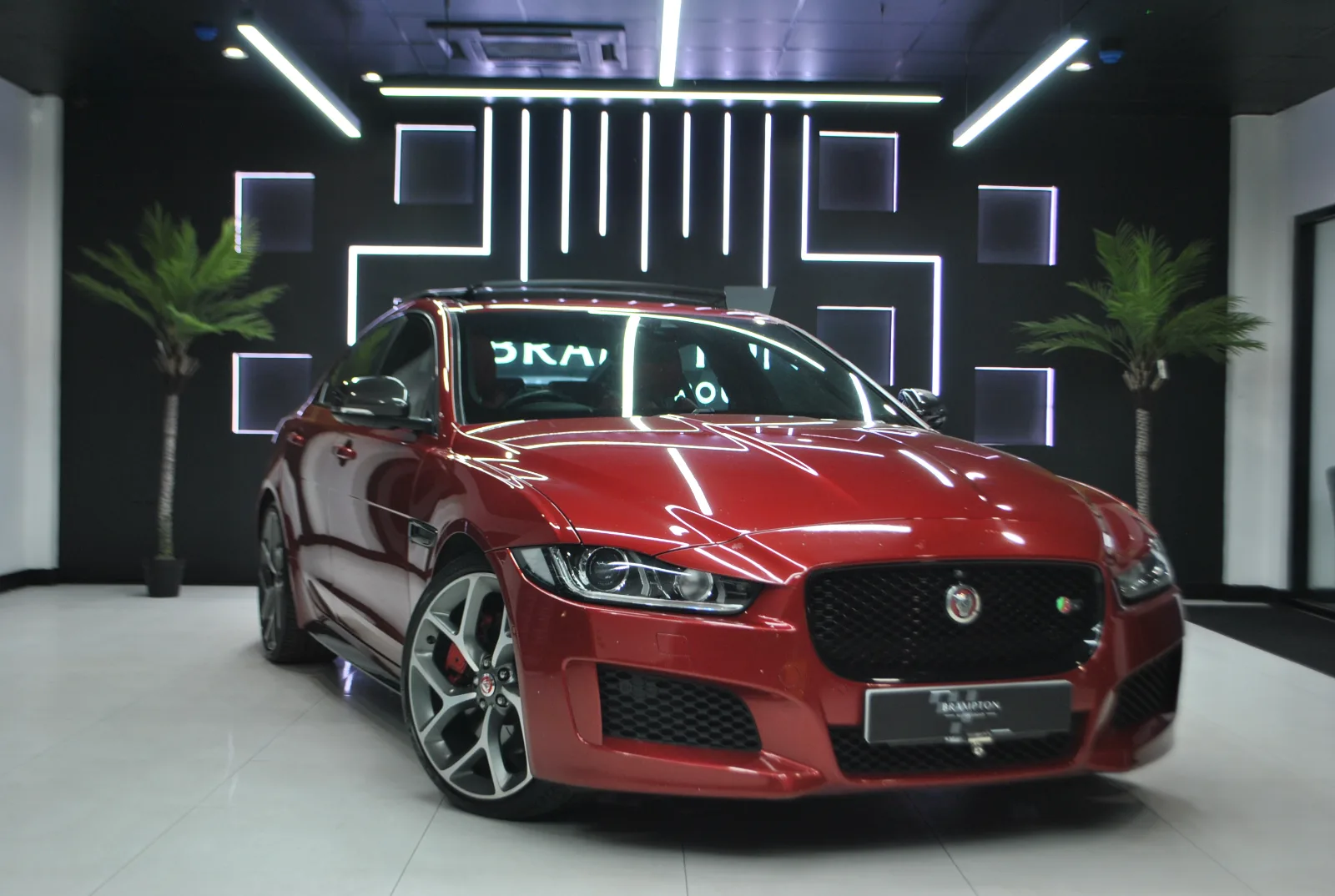 JAGUAR Xe V6 380 S/C Sequential Shift Auto